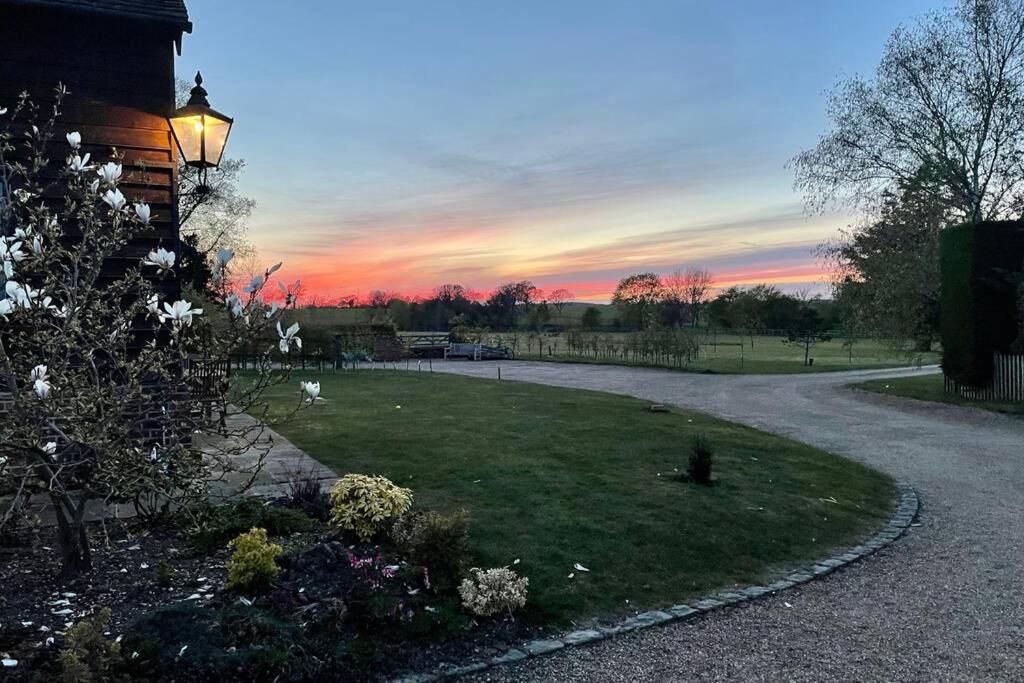 Immaculate Barn Annexe Close To Stansted Airport Great Dunmow Eksteriør billede